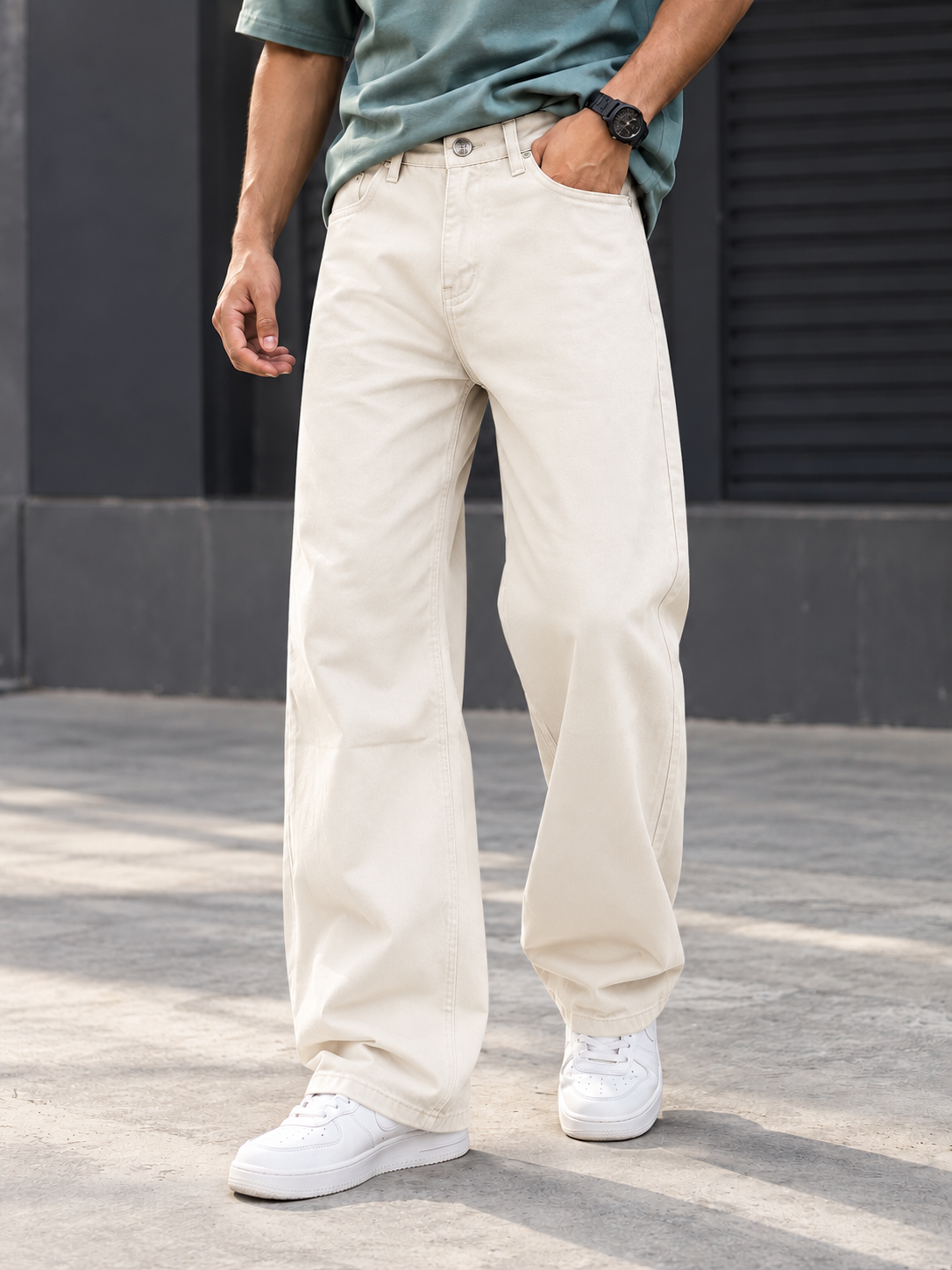 Men's Off-White Solid Wide Leg Denim Jeans – Relaxed Fit