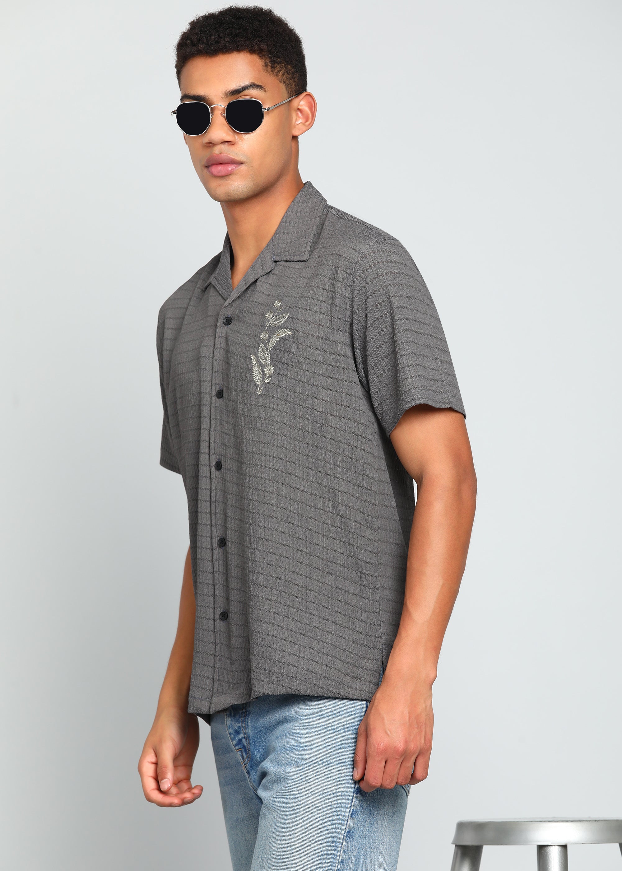 Men’s Grey Textured Short-Sleeve Cuban Shirt with Floral Embroidery
