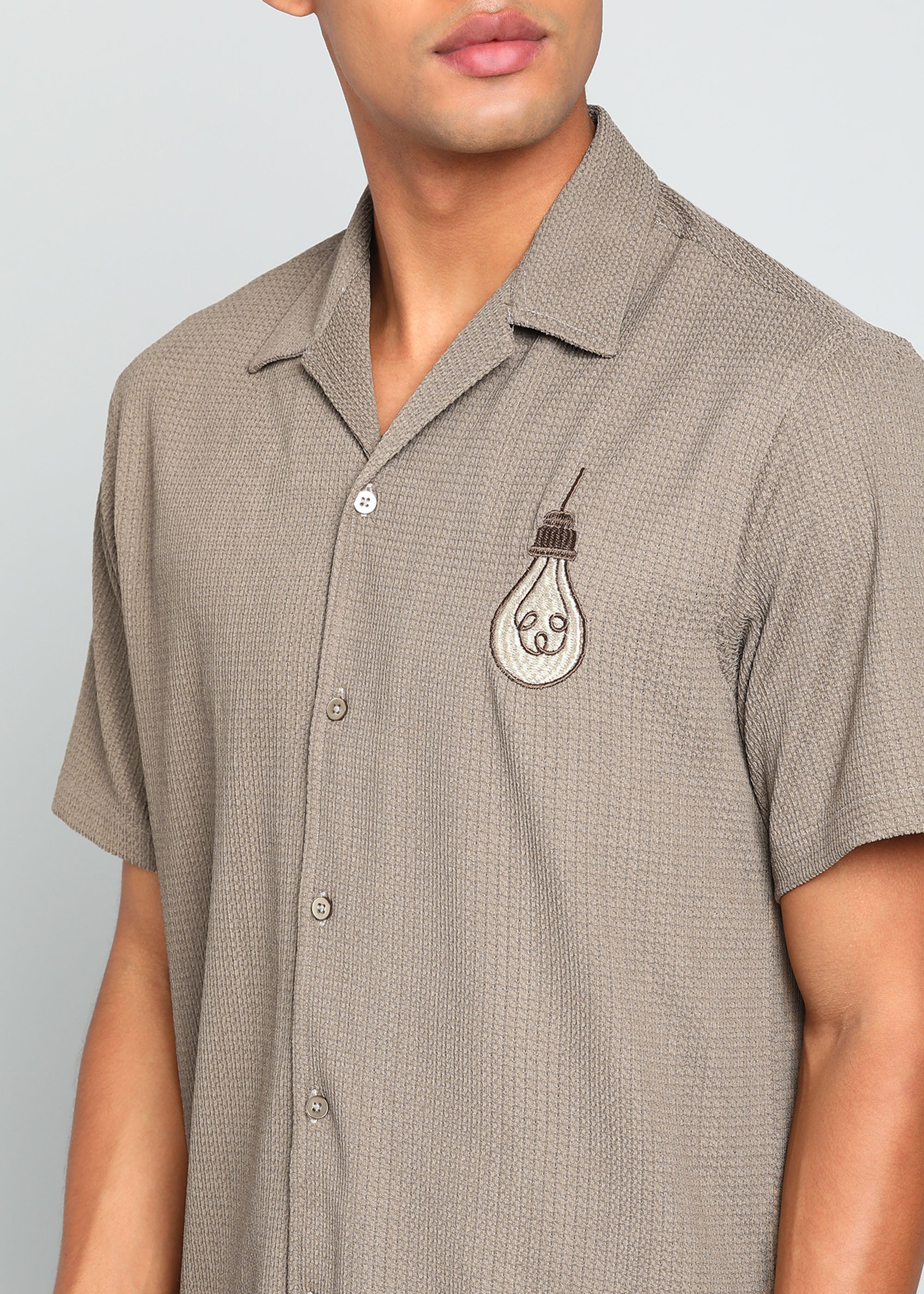 Men’s Taupe Gray Textured Resort Embroidery Shirt