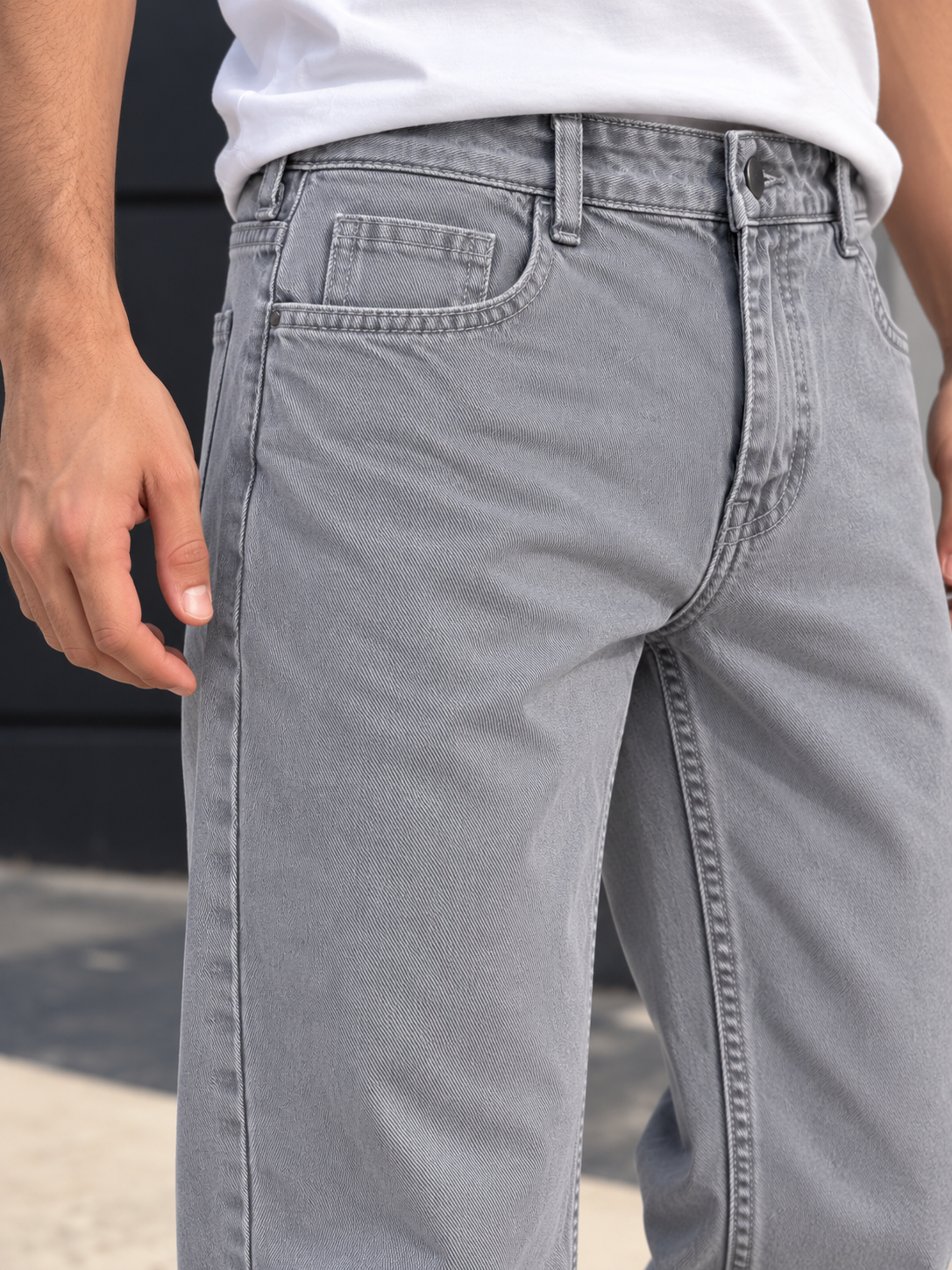 Men's Grey Solid Straight Fit Jeans