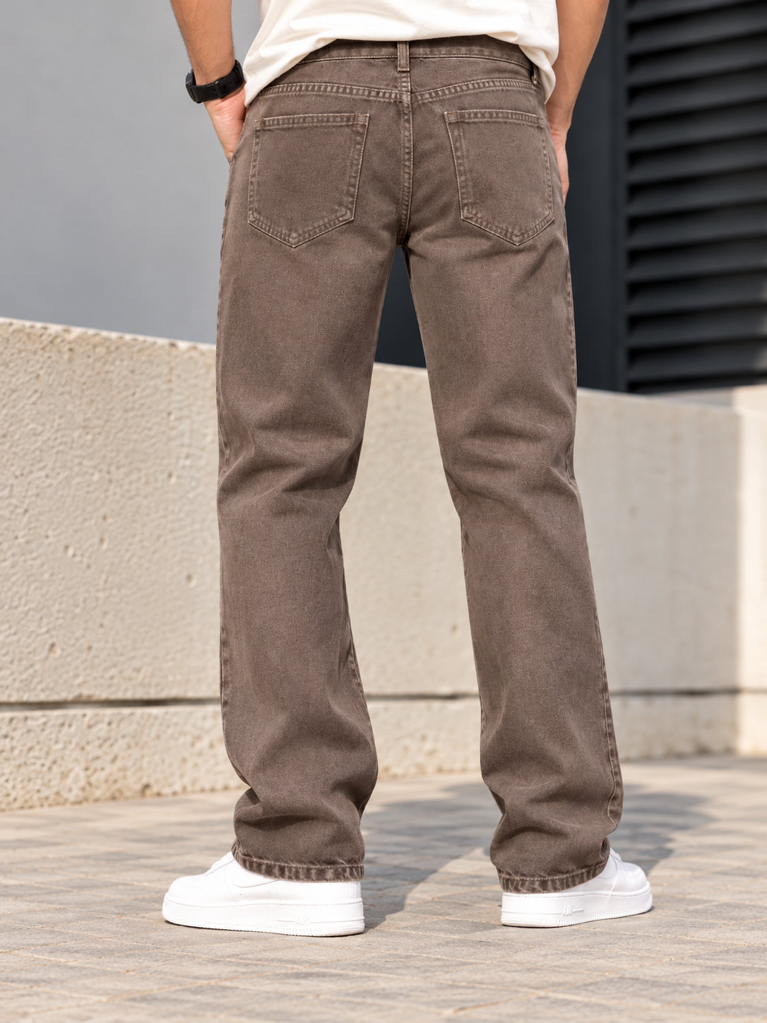 Men's Brown Solid Straight Fit Jeans