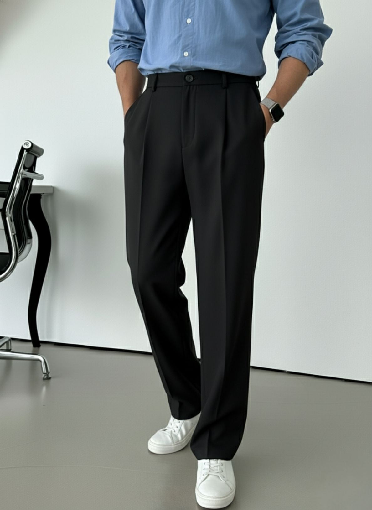 Men's Black Relaxed Fit Pleated Trousers