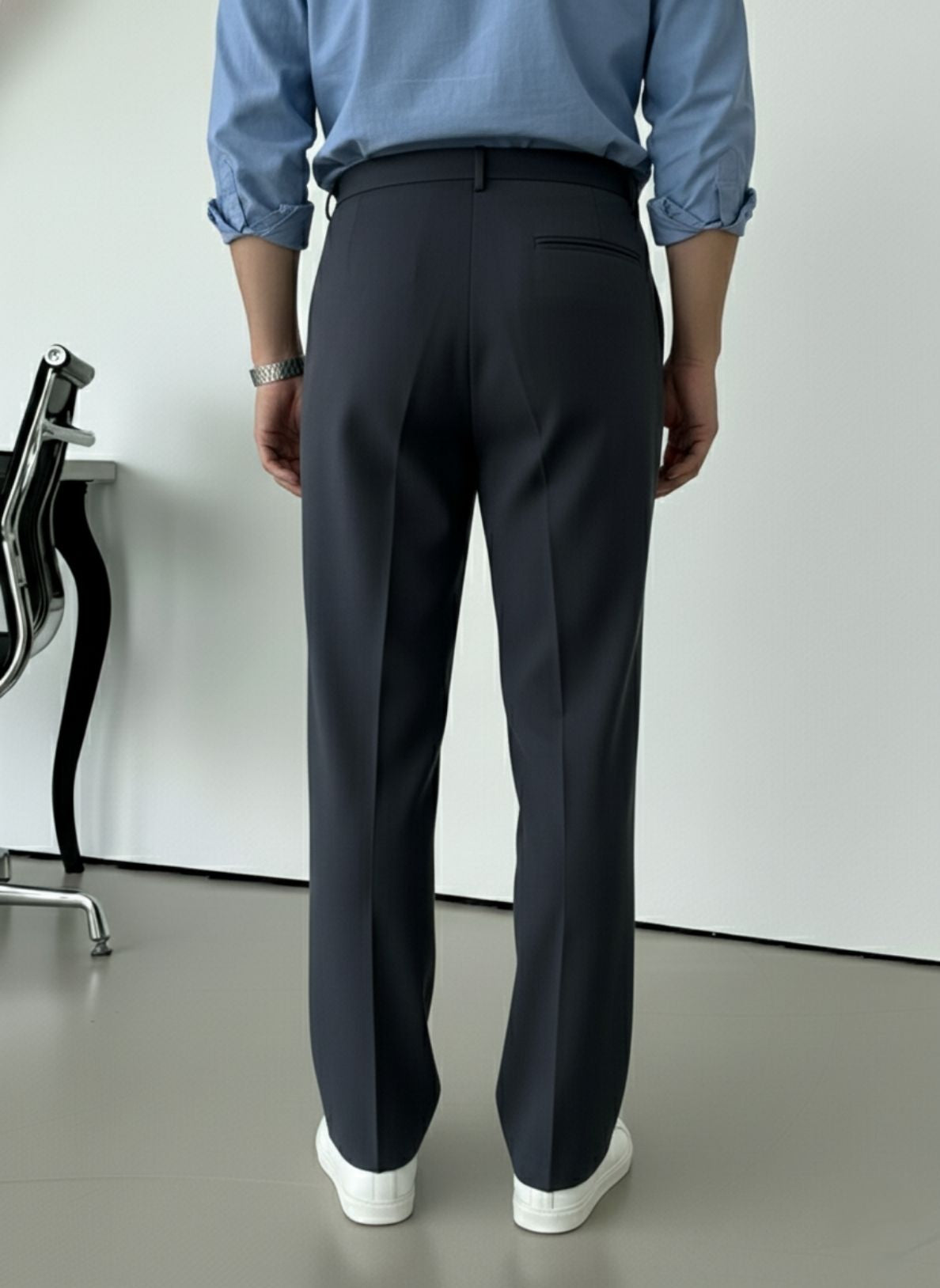 Men's Navy Blue Relaxed Fit Pleated Trousers
