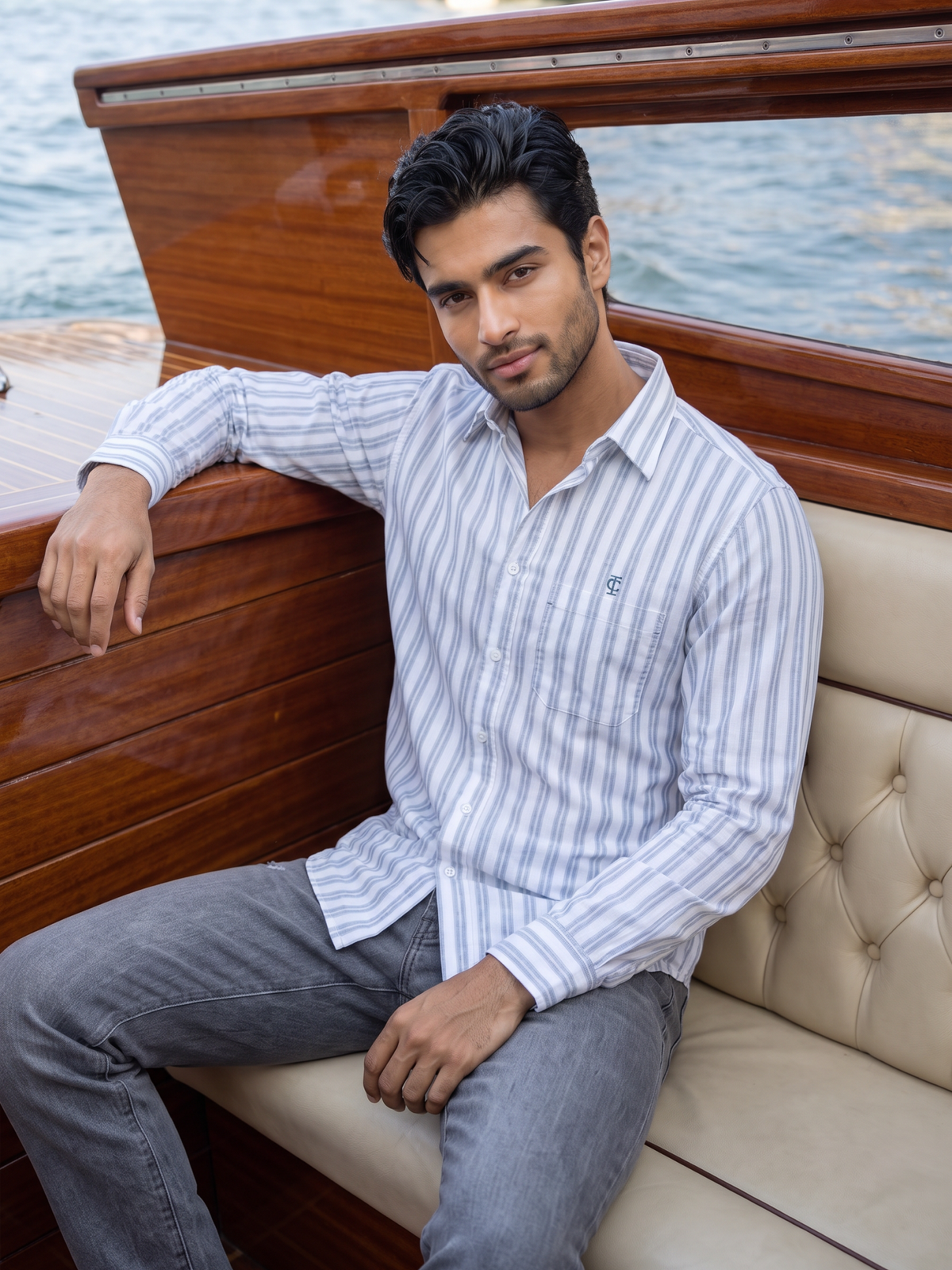 Men's Vertical Striped Casual Shirt