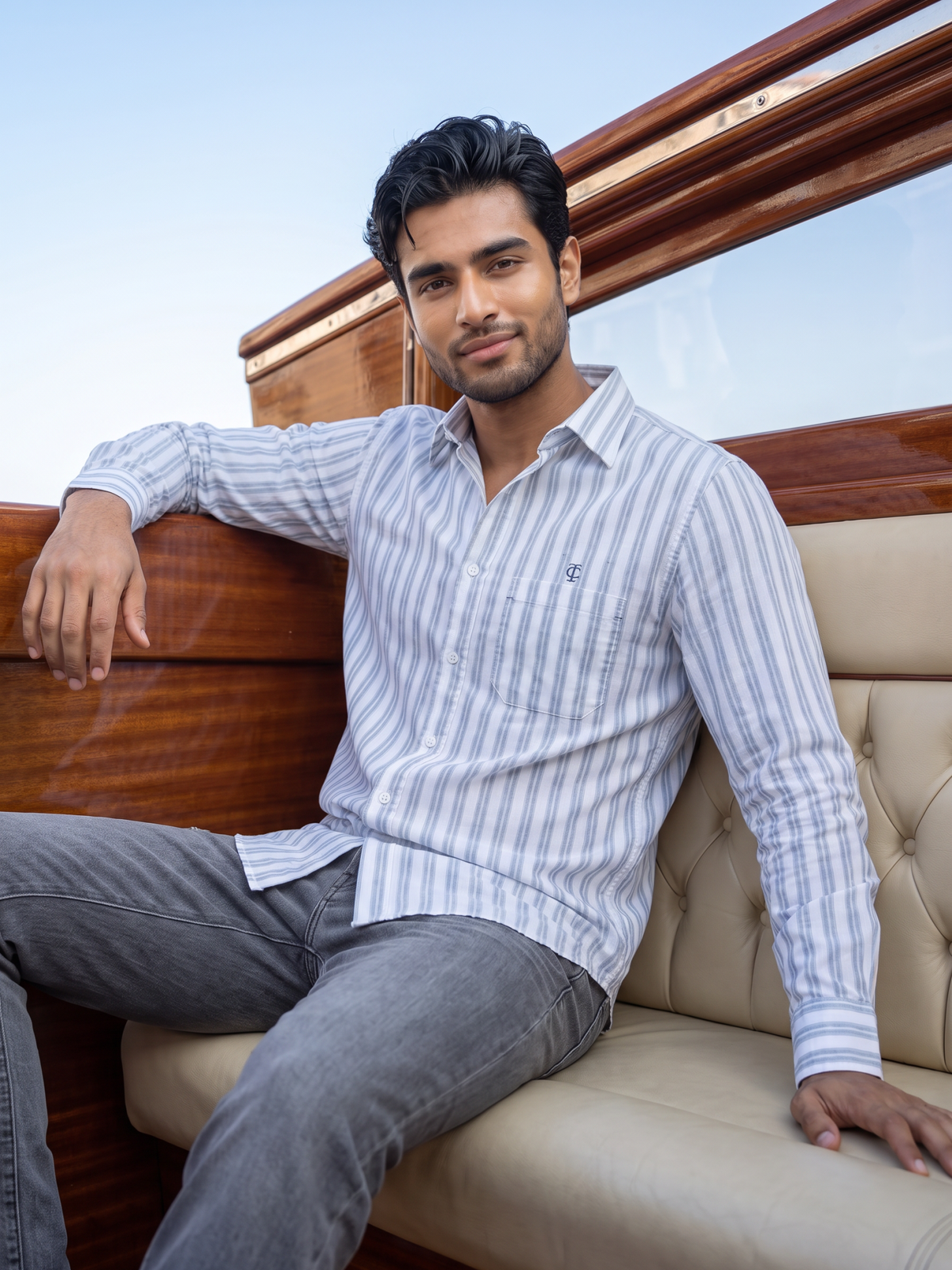 Men's Vertical Striped Casual Shirt