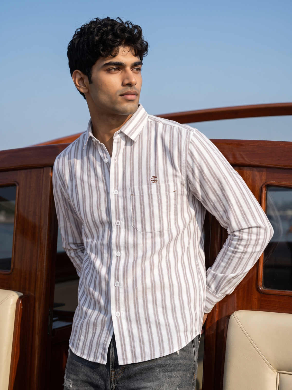 Men's Vertical Striped Casual Shirt