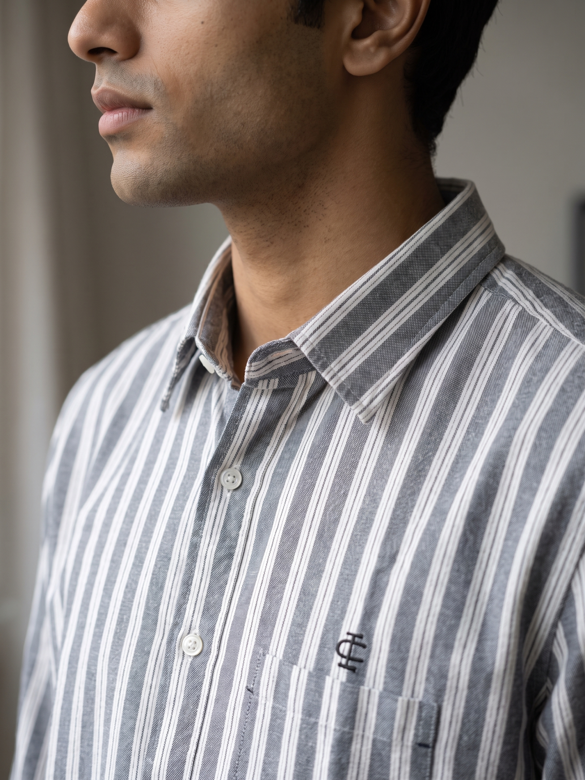 Men's Grey Vertical Striped Casual Shirt