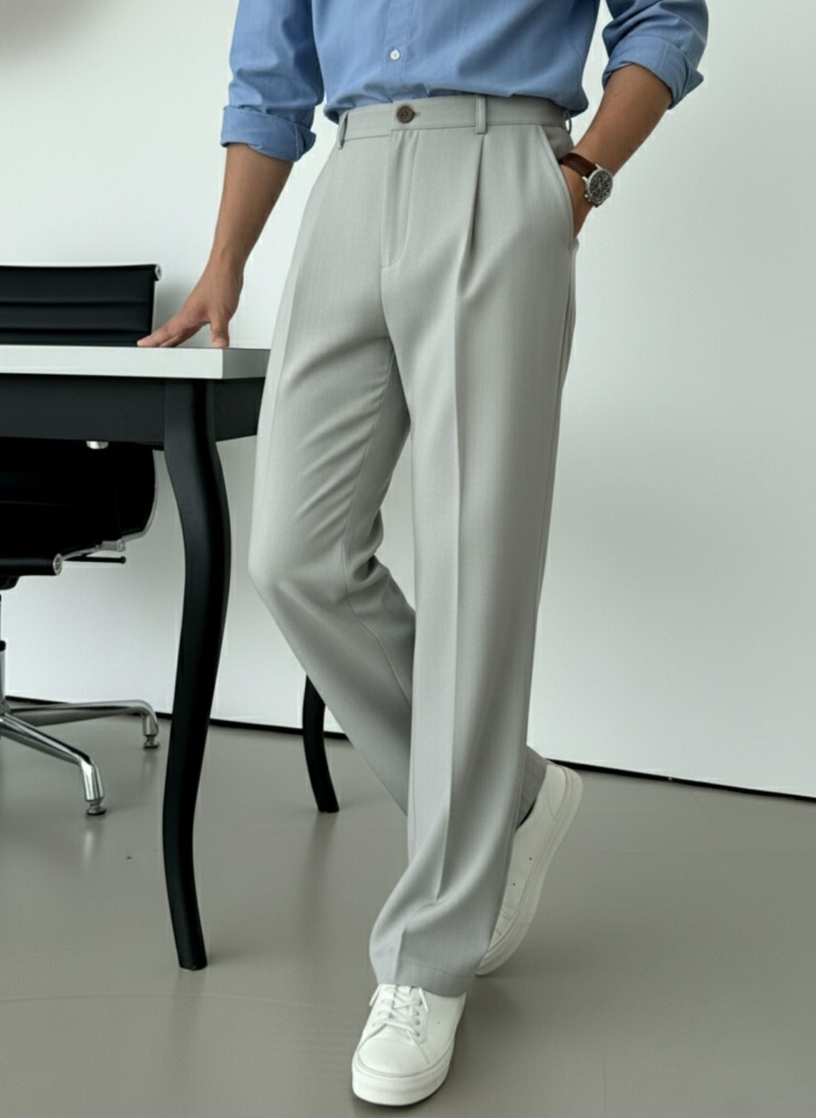 Men's Light Grey Relaxed Fit Pleated Trousers