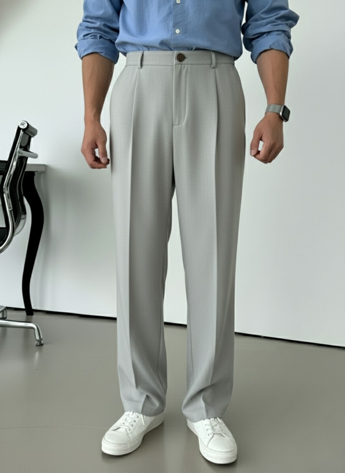 Men's Light Grey Relaxed Fit Pleated Trousers